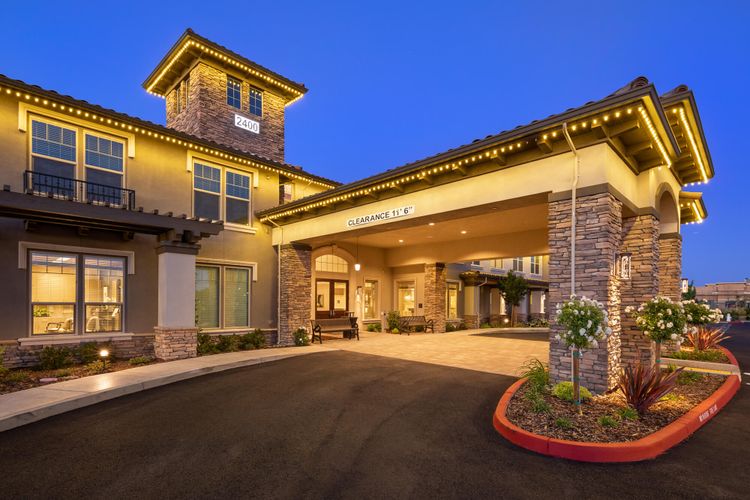 Laurel Heights (UPDATED) Get Pricing & See 15 Photos in Moorpark, CA